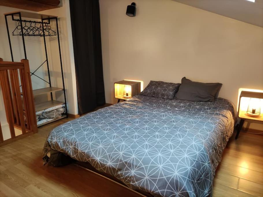 L'Atelier Cosy - Maison De Village Atypique Saint-Georges-d'Esperanche Екстериор снимка