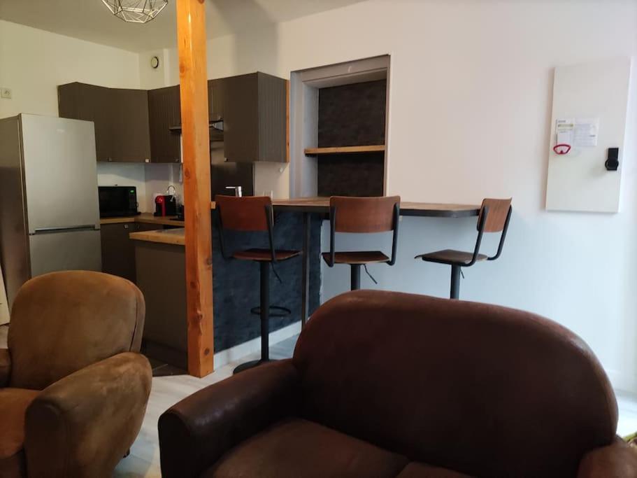L'Atelier Cosy - Maison De Village Atypique Saint-Georges-d'Esperanche Екстериор снимка